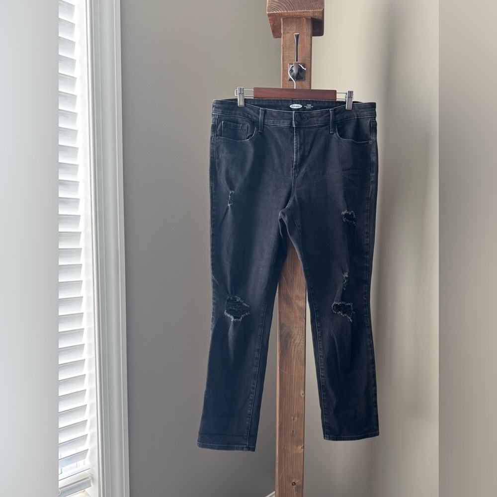 Old Navy Women’s Power Slim Straight HighRise Distressed Black Wash Jeans 14 EUC